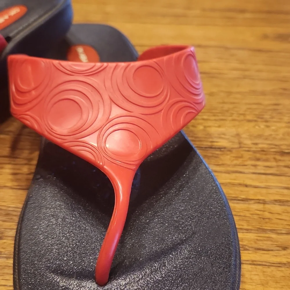Okabashi Red Navy Flip Flops Size Large